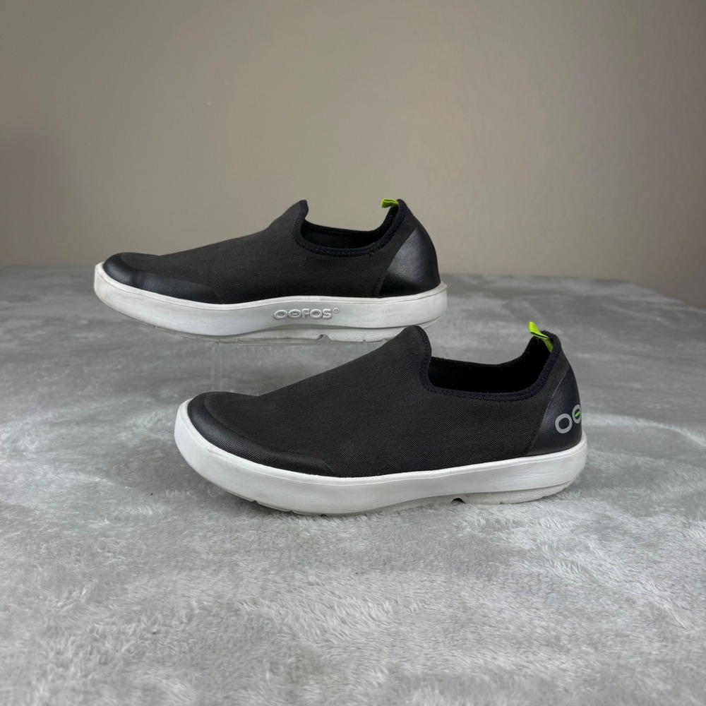 OOFOS OOmg Low Slip-On Recovery Shoes Black White Women's Size 11 EU 42